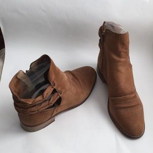 Free People UNIQUE!! leather booties